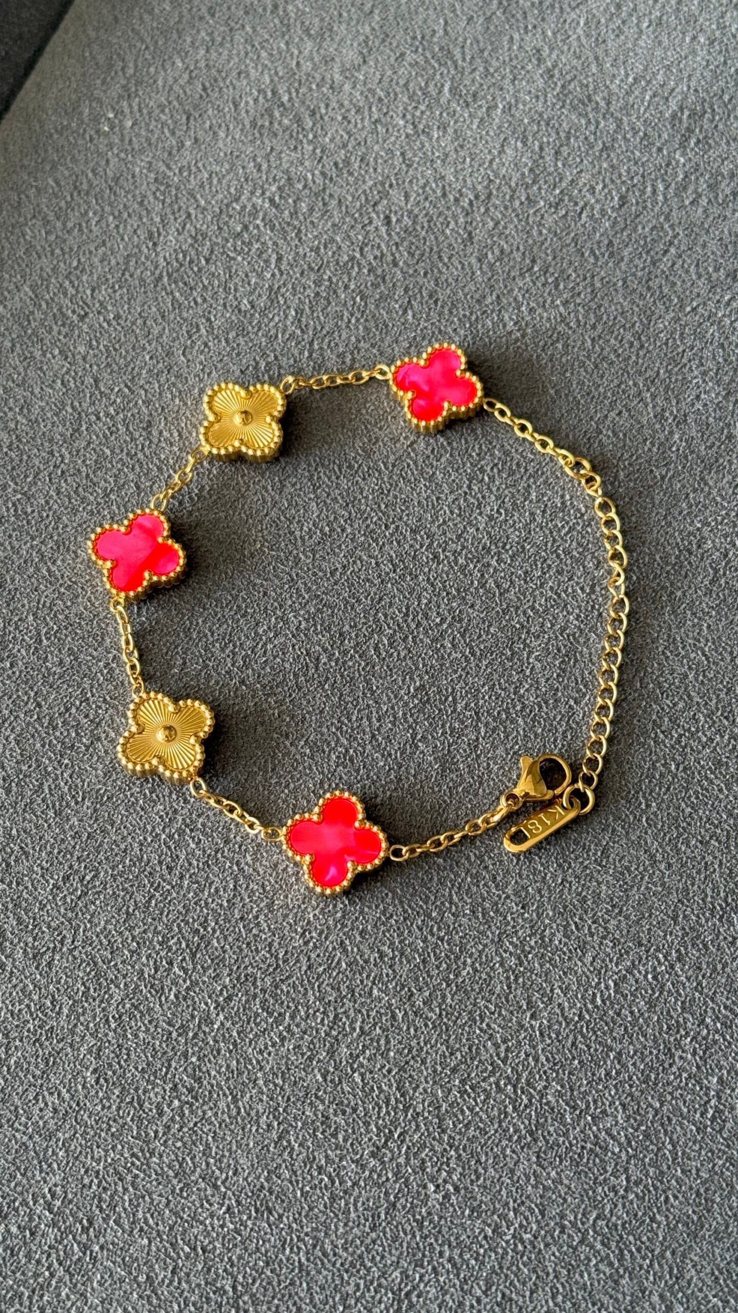 PULSERA TRÉBOL FOSFORESCENTE / ORO