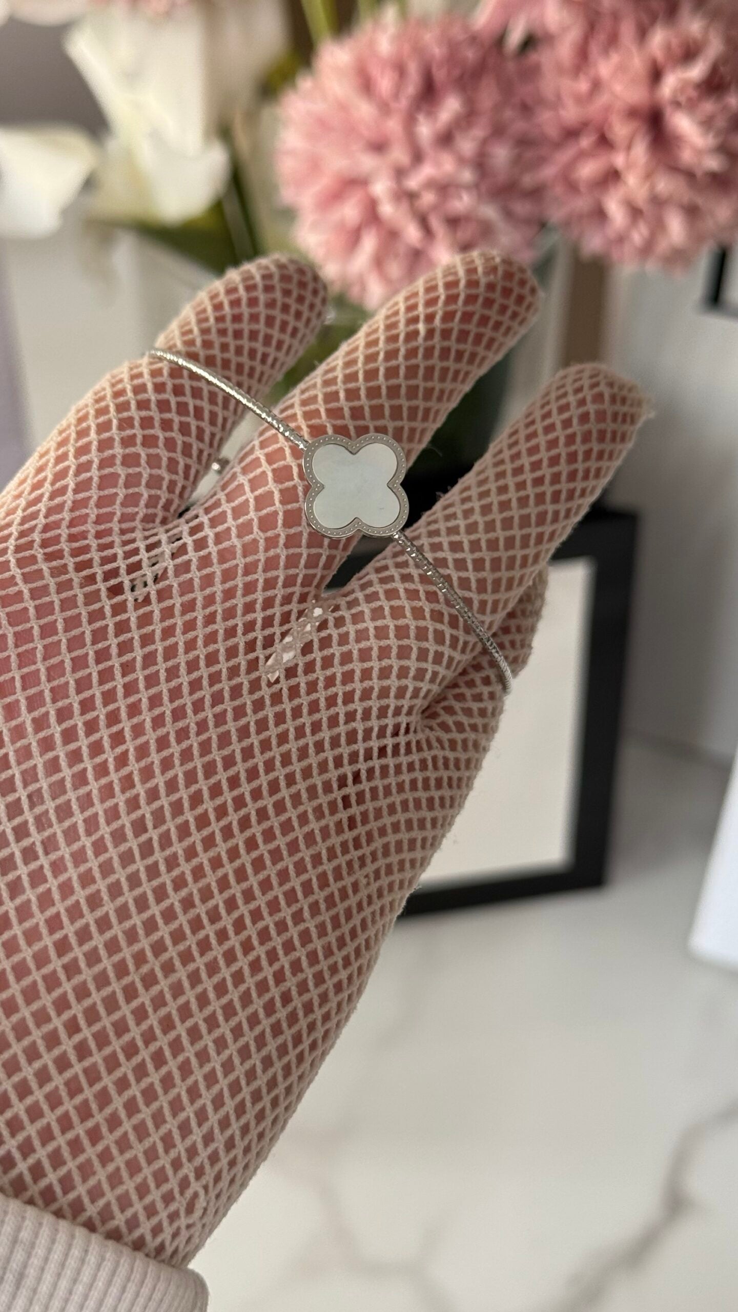 PULSERA CHARL TRÉBOL PLATA/ BLANCA
