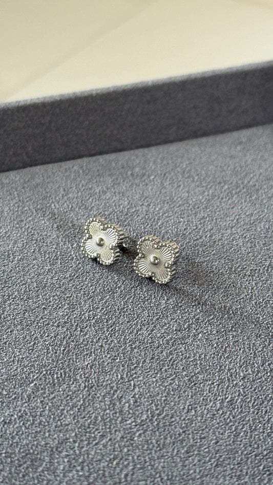 PENDIENTES TRÉBOL PLATA