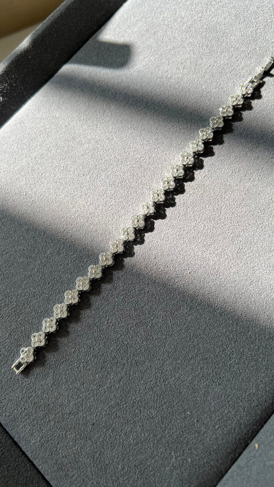 PULSERA TRÉBOL PLATA BRILLANTE